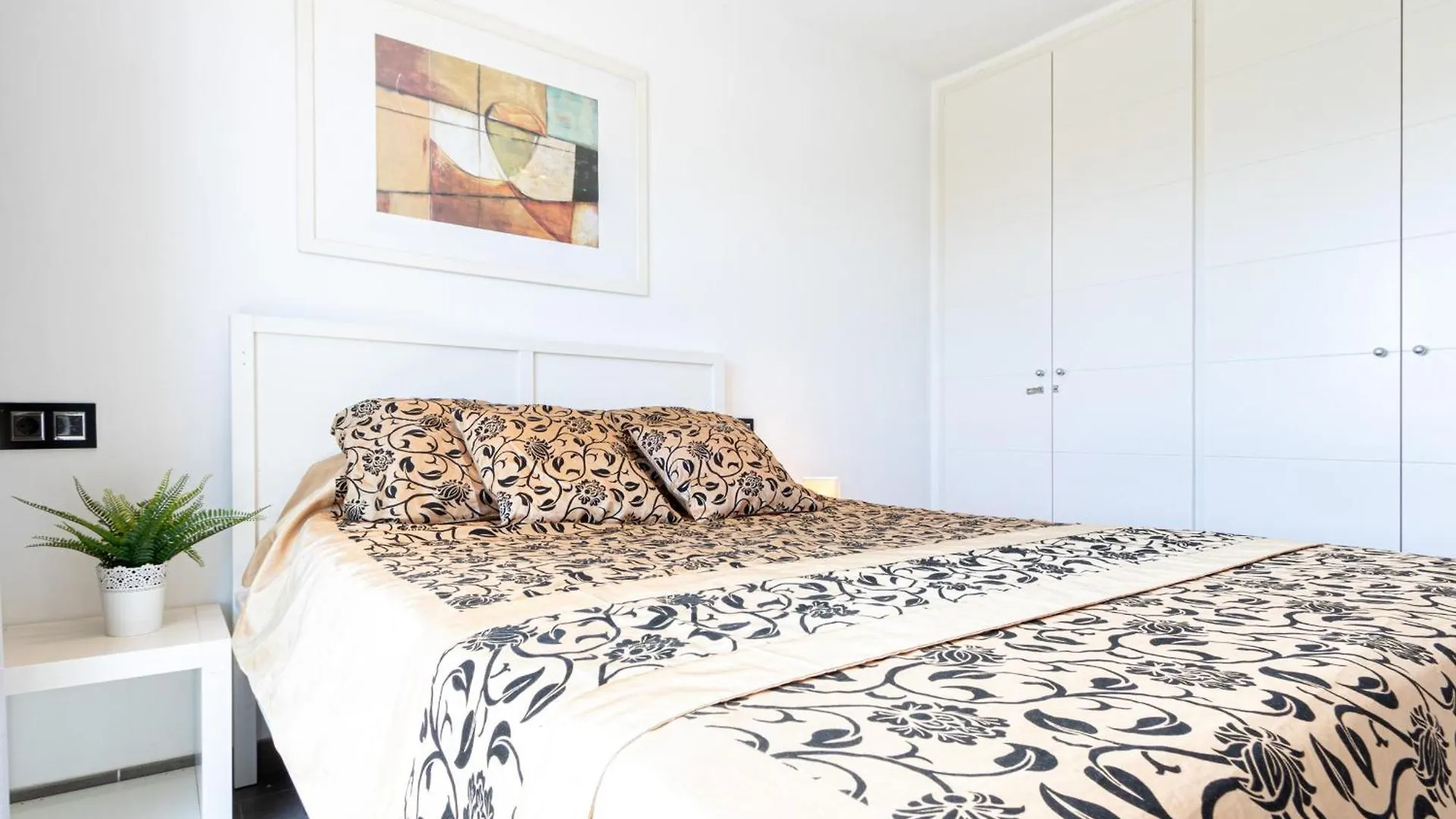 Holiday home Casa Moderna Con Piscina, Wi-Fi, Aa, Barbacoa Y Parking En Sant Pere Pescador - Es-89-73 Villa Spain